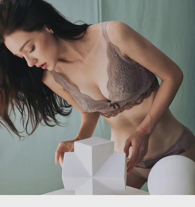 Girls' Lace Support Bra: Small Chest, Adjustable, Anti-Expansion, No Steel Ring, Thin Top, Thick Bottom