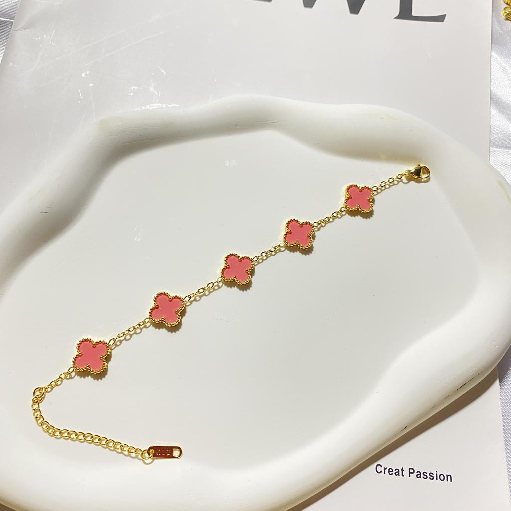 Female Titanium Steel Does Not Fade 9MM Five-flower Lucky Four-leaf Clover Bracelet Is Fashionable and Versatile