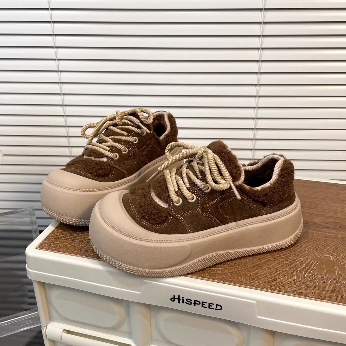 

Повседневные уродливо-милые большая голова показывает маленькие ноги толстая подошва увеличивает рост пух цветное сочетание бархатные теплые осенне-зимние туфли на платформе 40 темно-коричневого