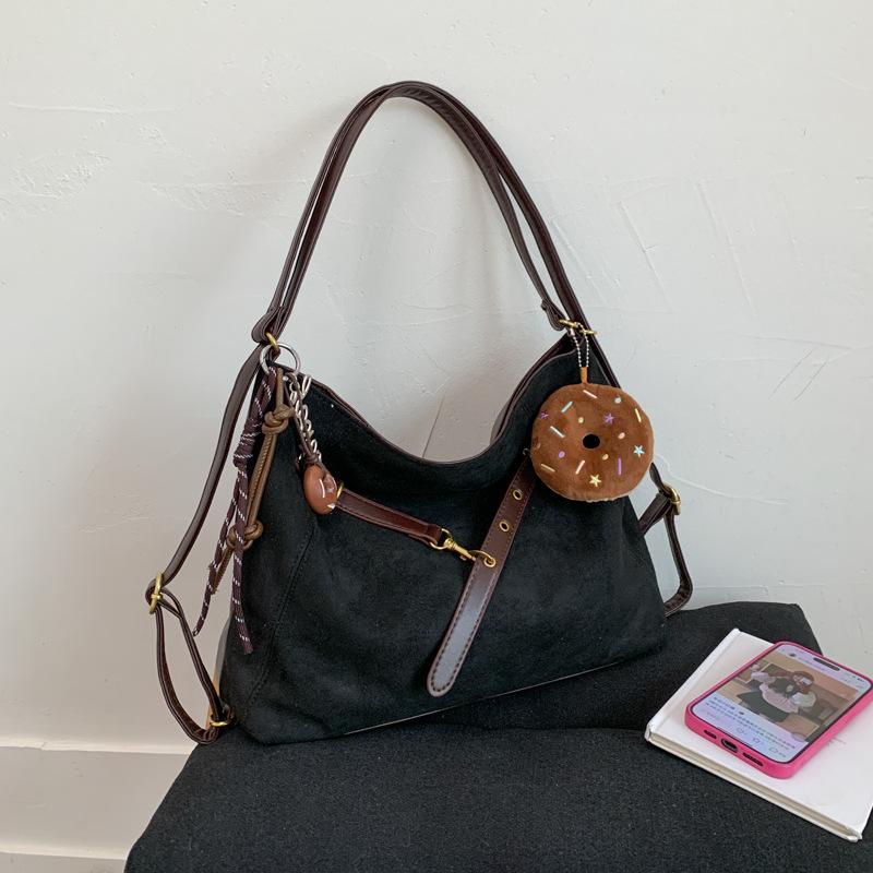 Korean Version of Women's Bags 2025 Autumn and Winter New Fashion Trend Backpack Shoulder Messenger Bag Large Capacity Commuter Tote Bag