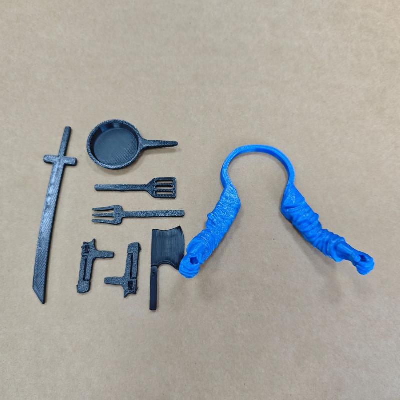 1 Set Kreativität 3D-gedruckte Hühnerarme mit Waffe Lustige Hühnerkostüm-Accessoires Haustier Geflügel Arm Kostüm Dekor Zubehör