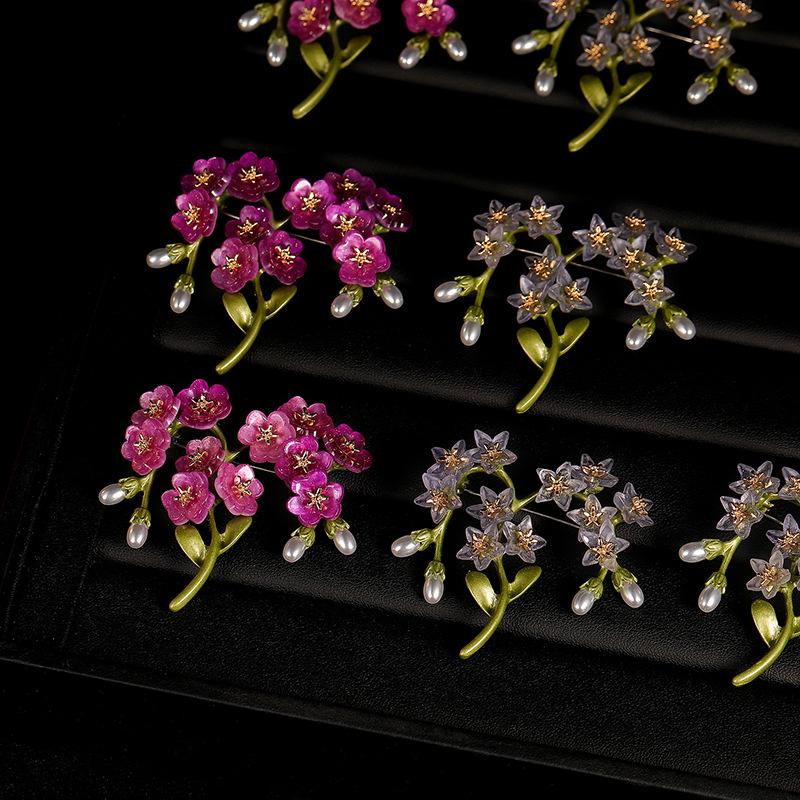 Ethnic Style Cheongsam Brooch: Pink Floral Forget-Me-Not Corsage - Perfect Valentine's Gift