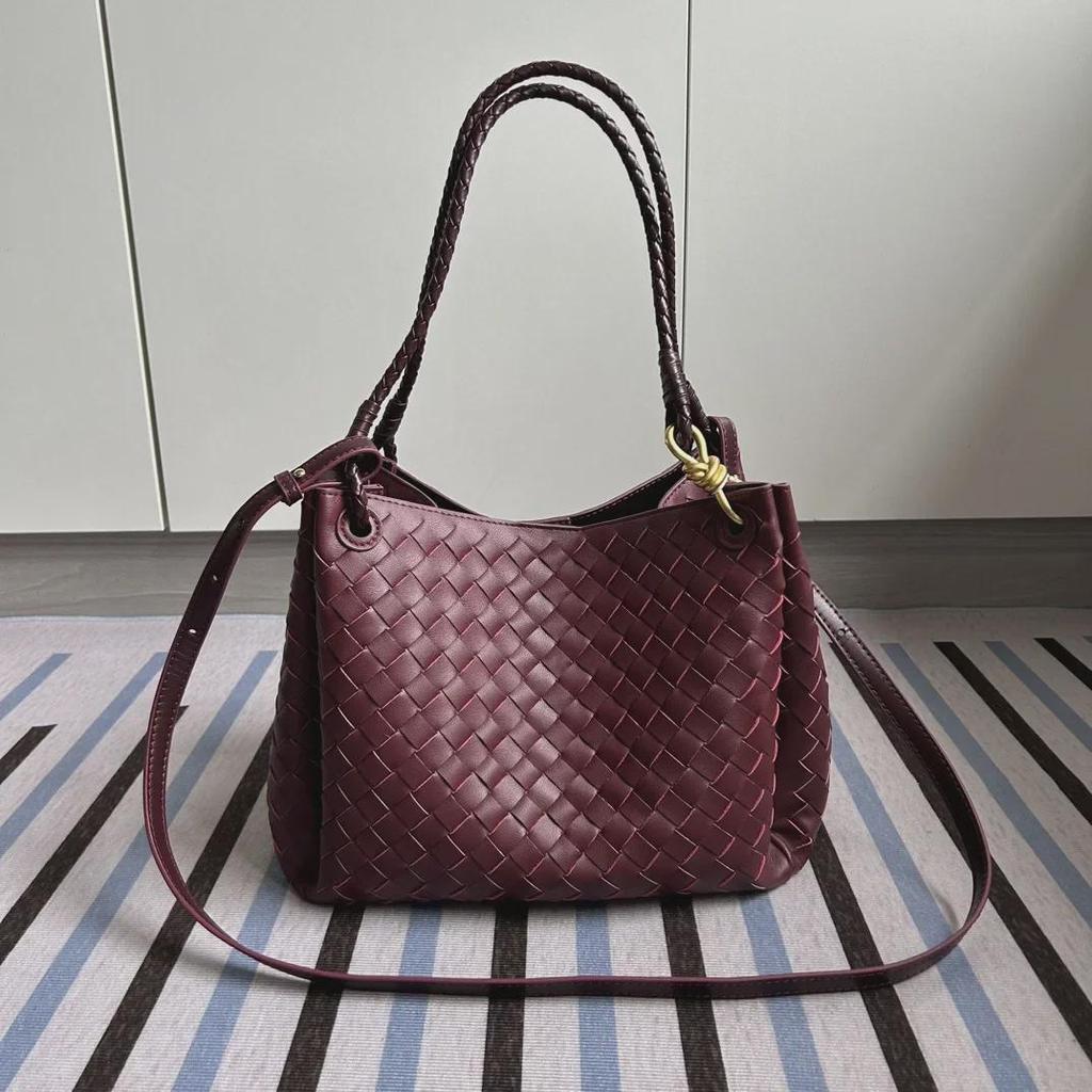 2024 Herbst/Winter Damen Handtasche aus echtem Leder, gewebt: Große Fallschirm-Umhänge- & Crossbody-Tasche