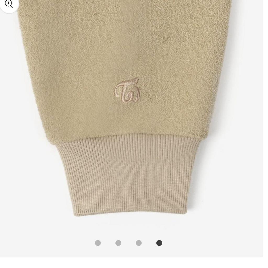 [USED] TWICE Merchandise Hoodie Size L