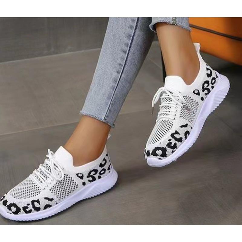 

Large size women s casual sports shoes, new round head lace-up flat comfortable mesh shoes - size 3 35