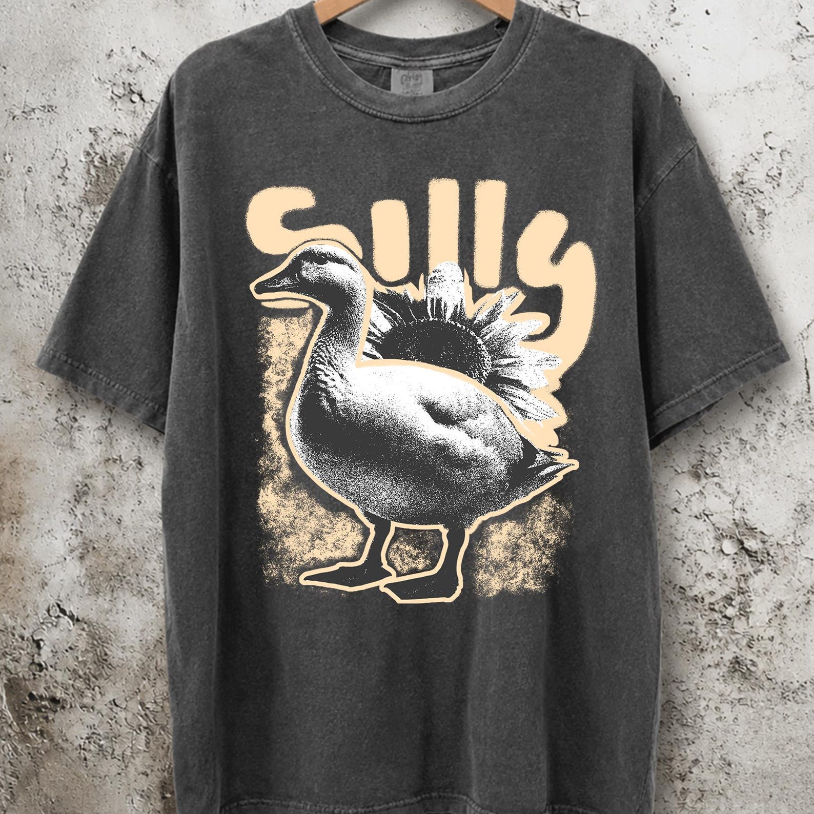Retro Silly Goose Shirt, Funny Goose Graphic Tee, Silly Goose On The Loose, 90s Aesthetic Animal Meme, Comfort Colors Gift Tee For Her S