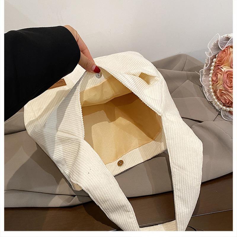 Modische Tragetasche mit großem Fassungsvermögen Damen Frühling Neuer Trend Stilvolle lässige Schultertasche Unterarm-Geldbörse