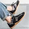 Modisches Retro-Print-Design Low-Top Casual Sportschuhe für Herren 2025 Herbstmode-Trend Vielseitige Bequeme Rutschfeste Schnür-Sneaker
