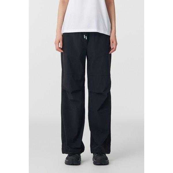 Kolon SportS Women S looSe Fit Parachute pantS Tvpnm25692blk