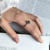 Серебряное кольцо с топазом Лондон Блю 0.945ct, фианитами, вес изделия 2,07 гр (2204572)