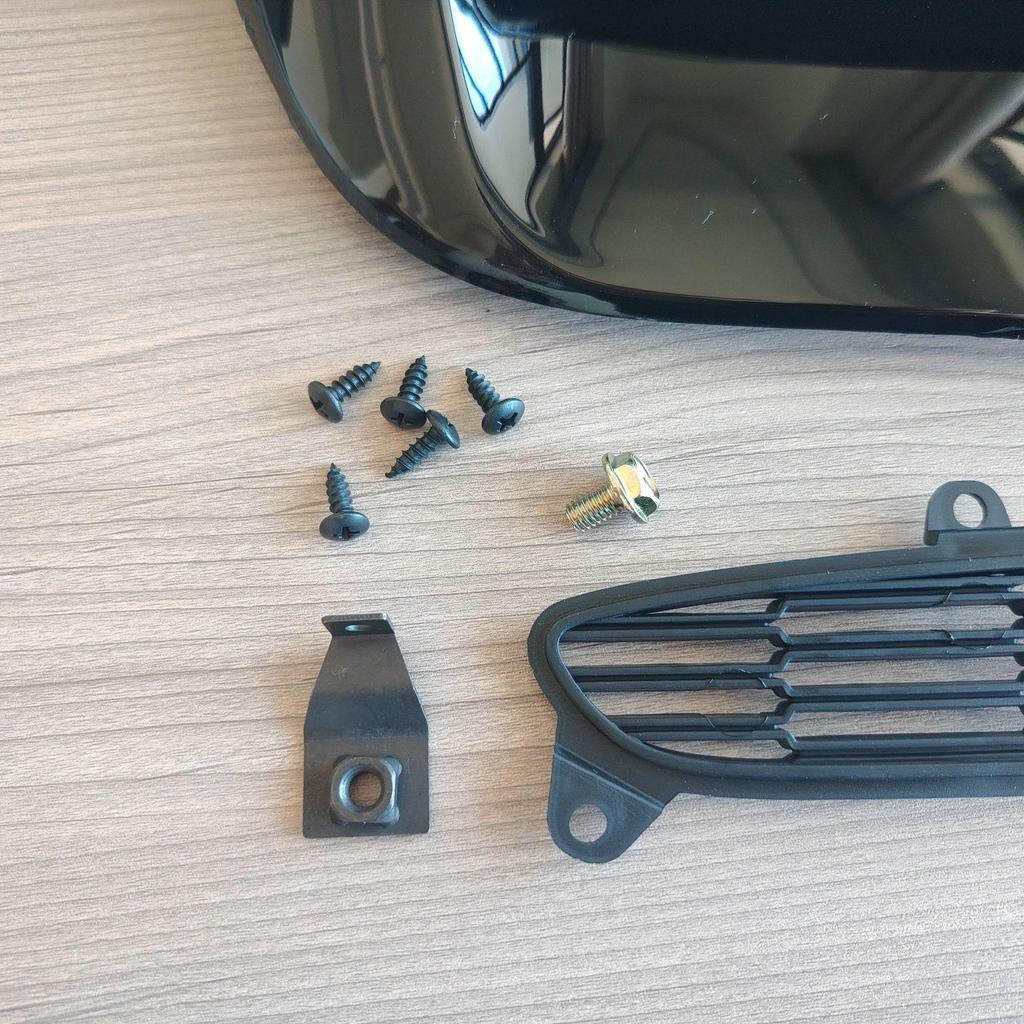 07-13 BMW Mini R55/R56/R57 Hood Vent 51132756095