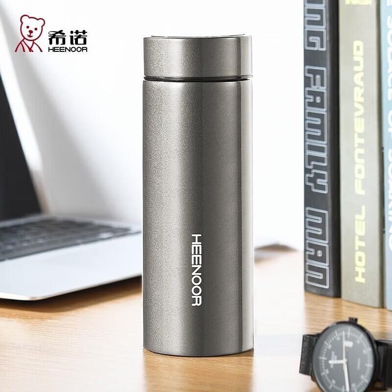 Xinuo High-Grade 304 Stainless Steel Insulated Water Bottle