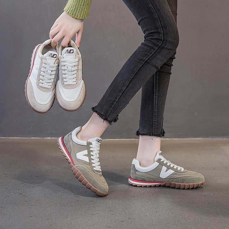 Spring New Leather Flat Bottom Breathable Sports and Leisure Board Shoes Soft Ins Tide Flat Bottom Comfortable and Casual