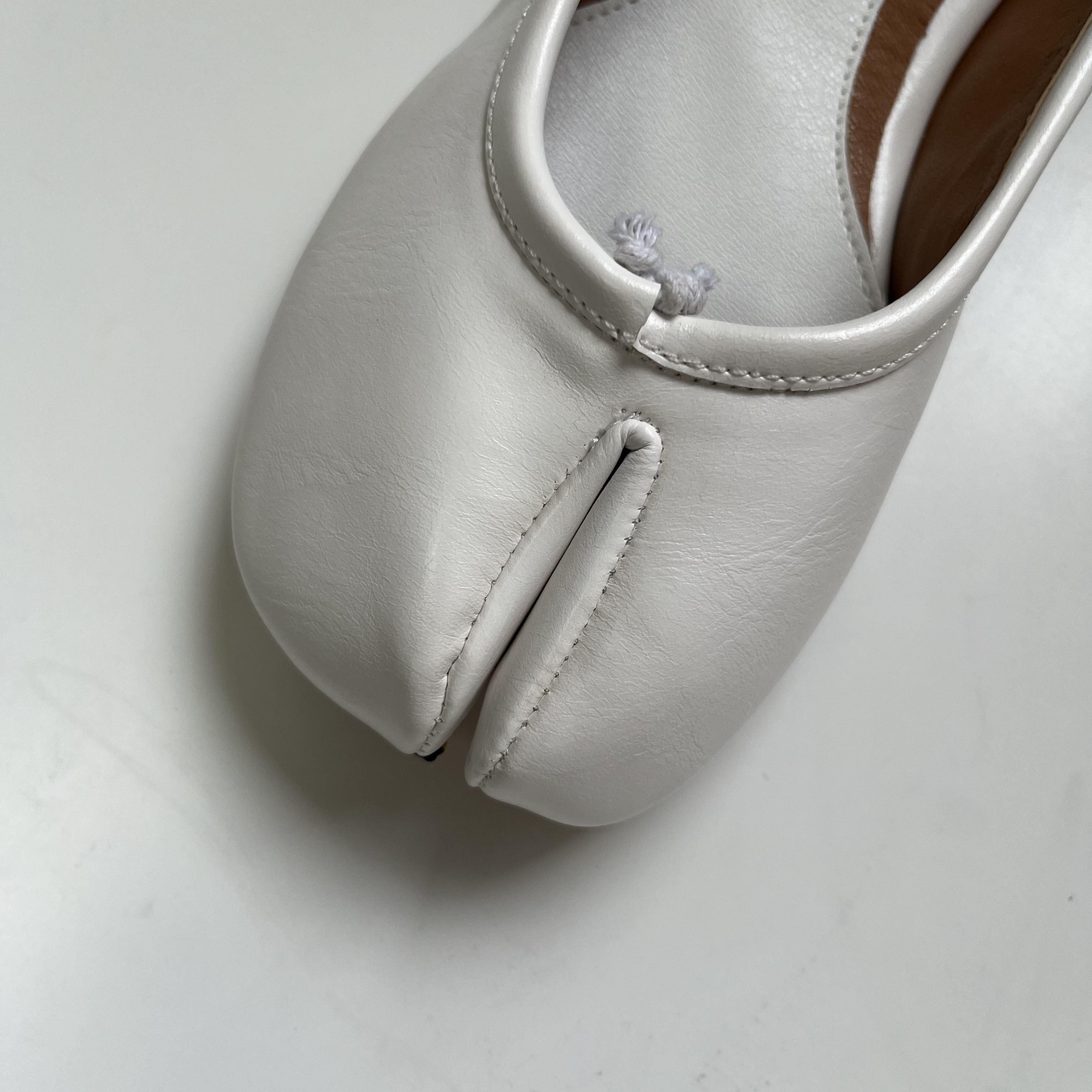 

Мода IPPEUM Женские балетки с раздельным носком Мэри Джейн Черные Большой размер 44 Платье Лоферы Обувь Дропшиппинг Балетки Женские US 4 (22.5CM) белый