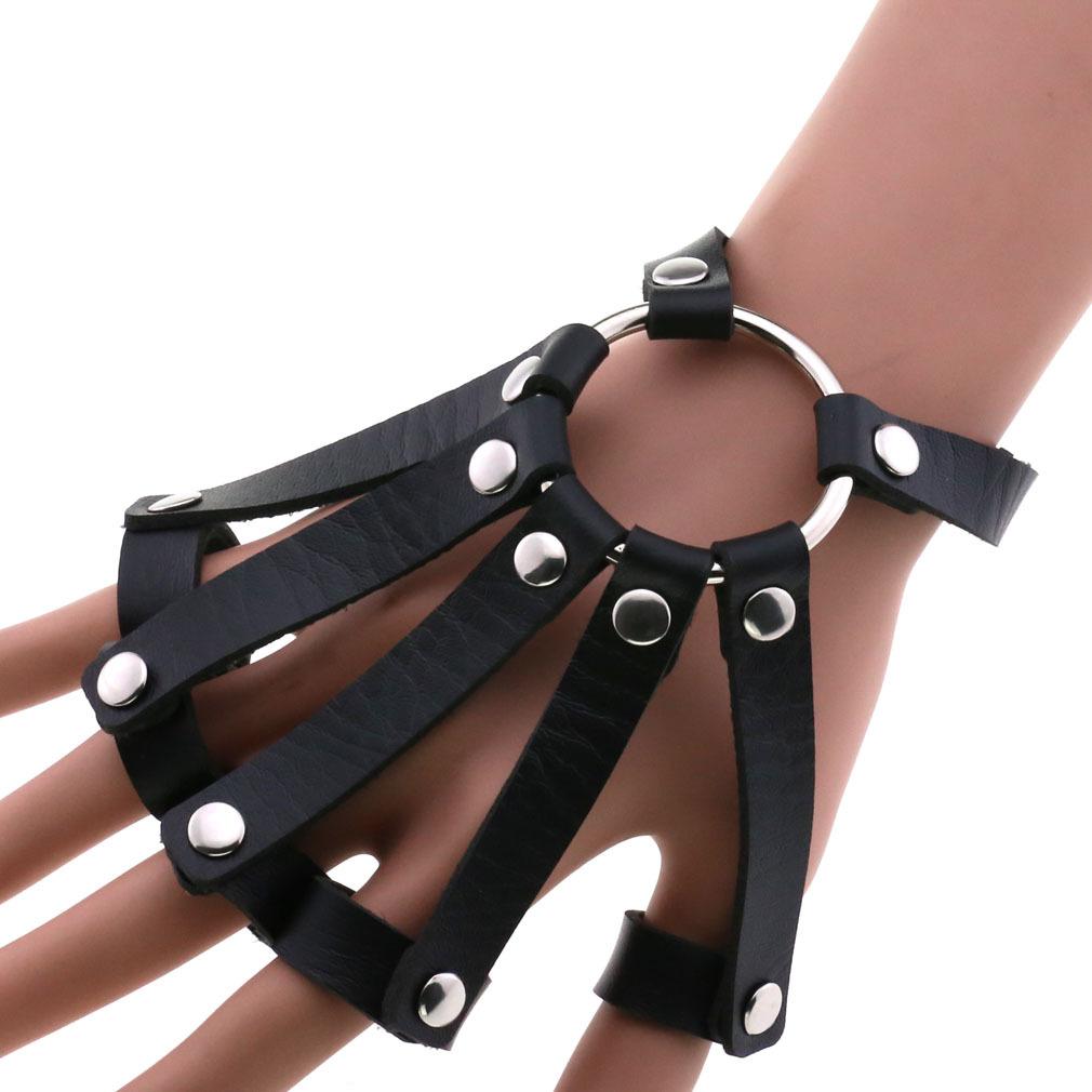 

Steampunk Finger Pu Leather Cuff Bracelet For Men Gothic Silver Color Studded Bracelets Bangles Rock Halloween