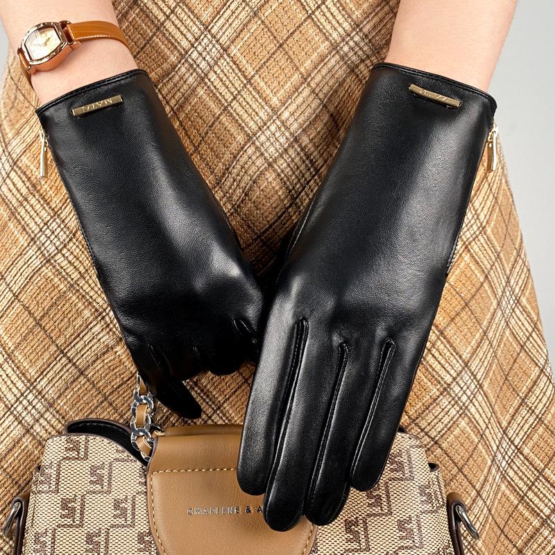 Leather Gloves For Women In Winter Are Velvet And Thickened To Keep Warm, Touchscreen Driving And Cycling, Outdoor First Layer Sheepskin Windproof