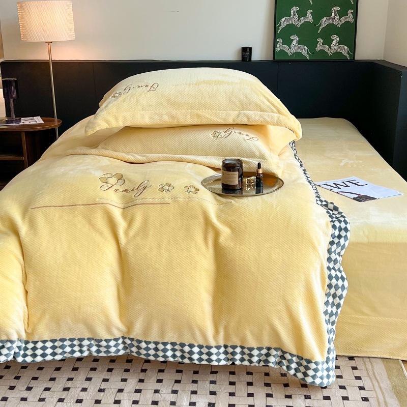 Jacquard Milk Velvet 4-Piece Winter Thickened Coral Velvet Quilt Cover
