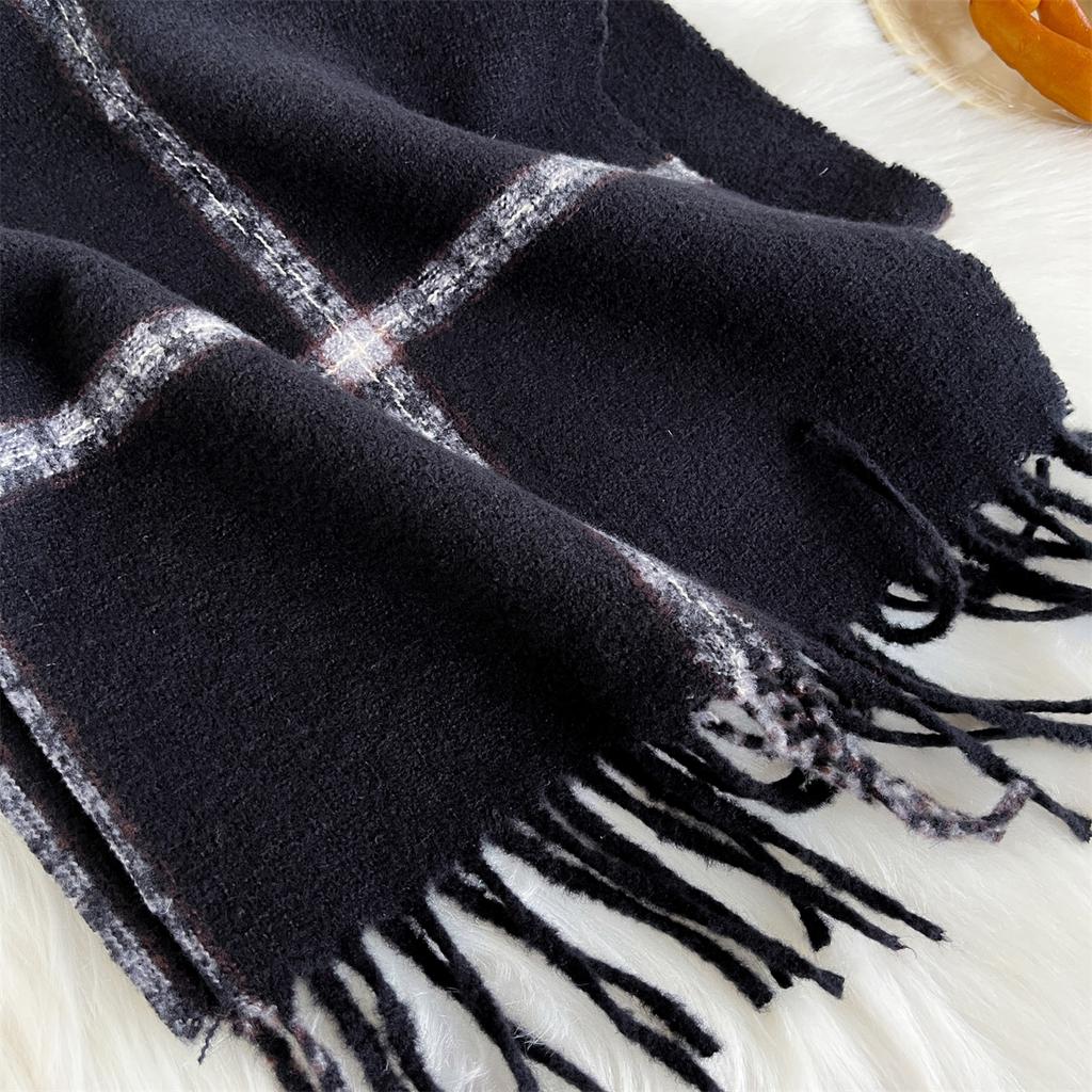 Luxury Winter Plaid Scarf for Women Men British Style Cashmere Scarves With Tassel Designer Female Winter Warm Neck Scarf Shawl