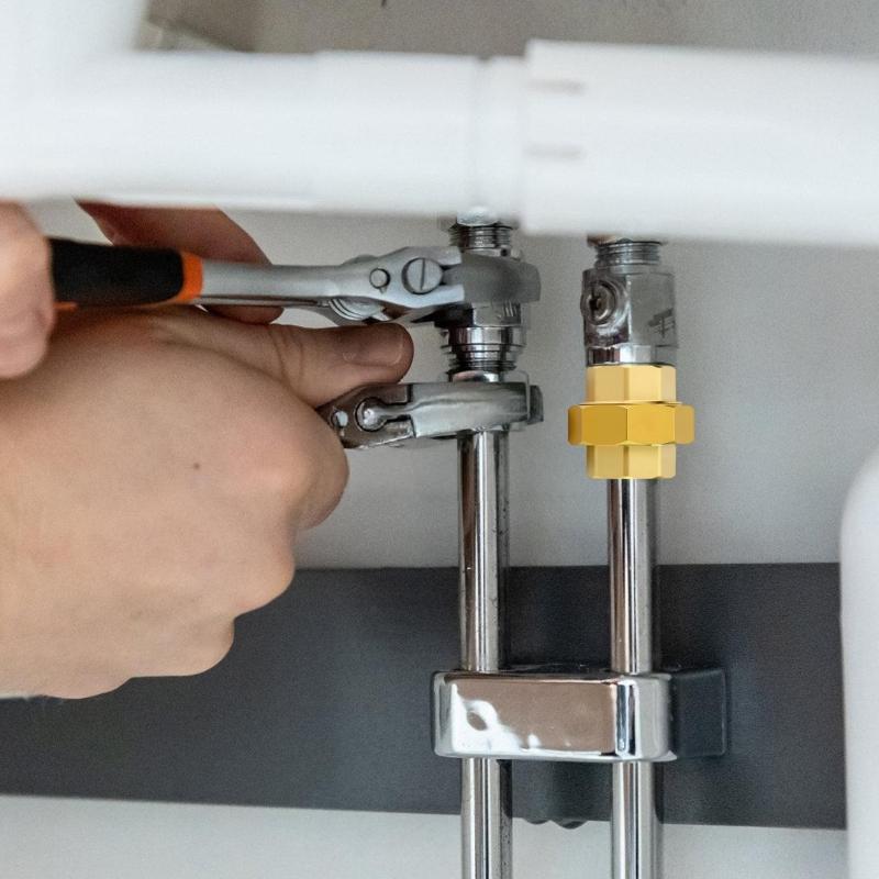 Messing Überwurfmutter Verschraubung Adapter mit Innengewinde Rohrfitting Schwenkbare Überwurfmutter Verbindungstück zum Verbinden und Verlängern