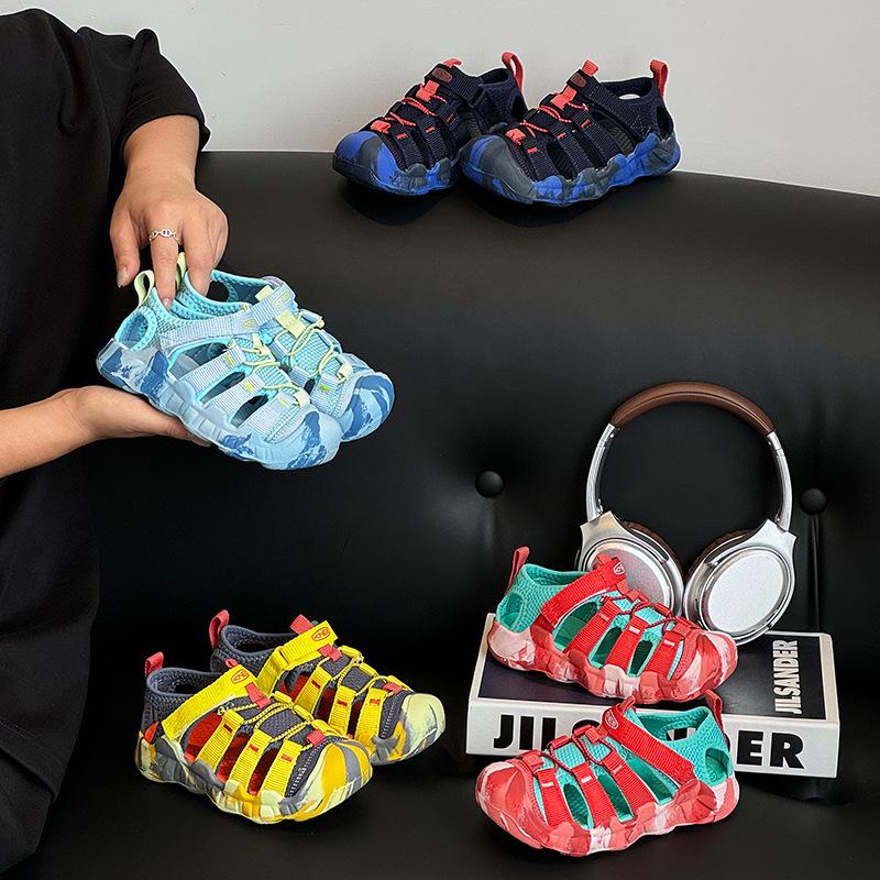 Quick-Dry Waterproof Summer Beach Sandals for Kids - Closed-Toe, Non-Slip Water Shoes for Boys, 2026.