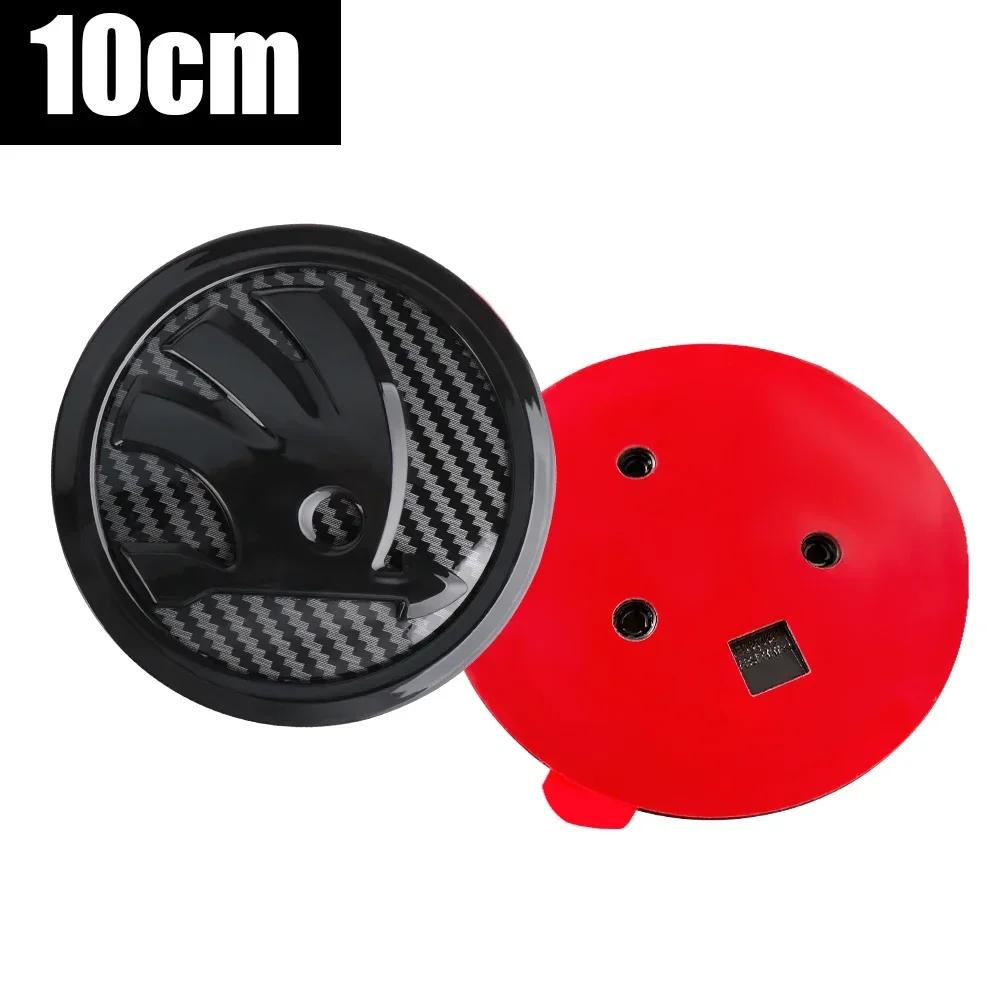 Škoda 2025 Horké 8/9/10cm Znak z uhlíkových vláken Emblem na přední kapotu auta Samolepka s logem na zadní kufr Pro Škoda Octavia Fabia Superb Kamiq Ka