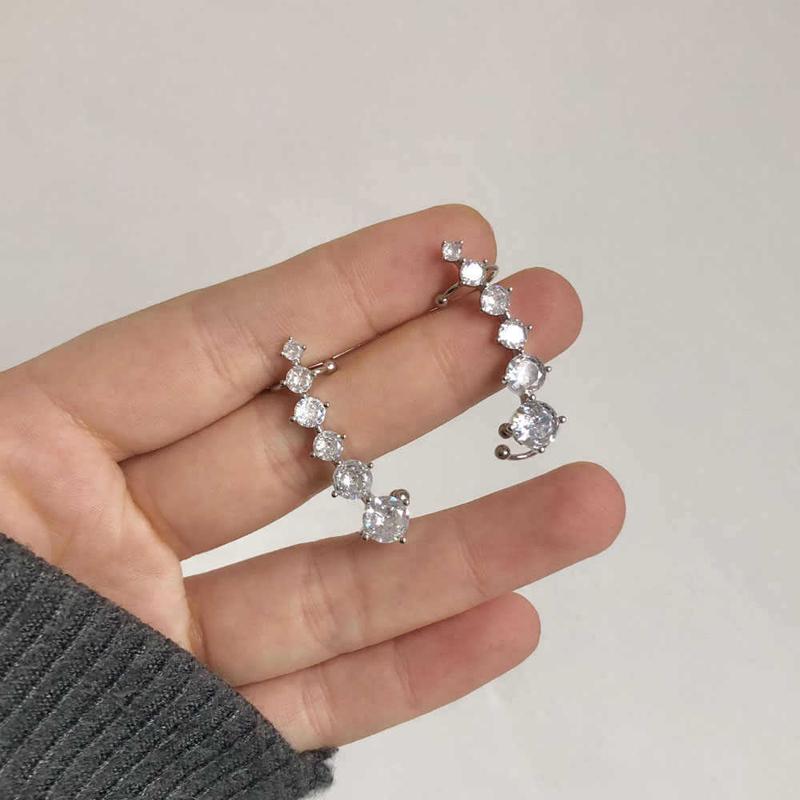 Exquisite Curved Crystal Clip Earrings for Women Simple Ear Climber Rhinestone Ear Cuffs Vintage Casual Versatile Jewelry Gift