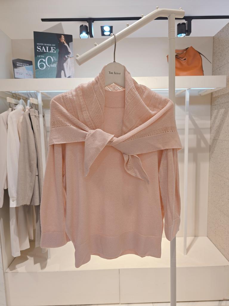 The Aritz Layered Muffler Shawl + Soft Half-Neck Knit Set 961 R3M1PO 961