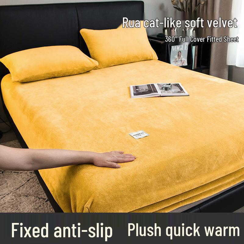 Winter Crystal Velvet Bedspread Set: Single-Piece Milk Velvet Fitted Sheet & Protective Cover for Dorm, Thickened Three-Piece.