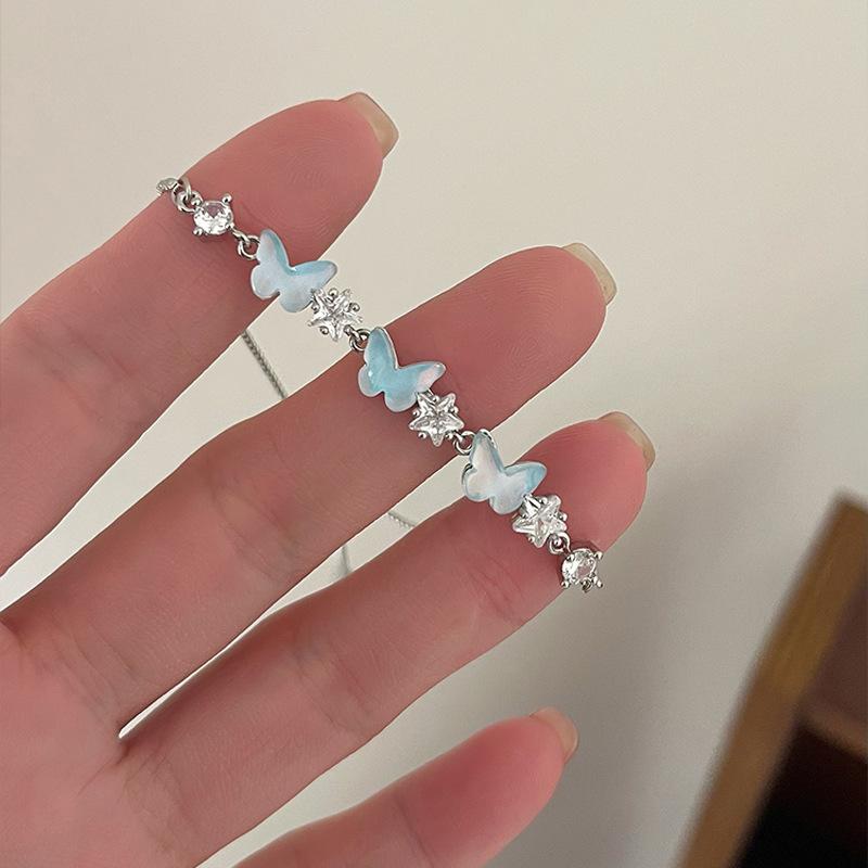 

Цирконовый браслет-подвеска в виде бабочки, корейский, маленький, свежий и универсальный браслет, модный, с темпераментом, нишевый, простые украшения для женщин