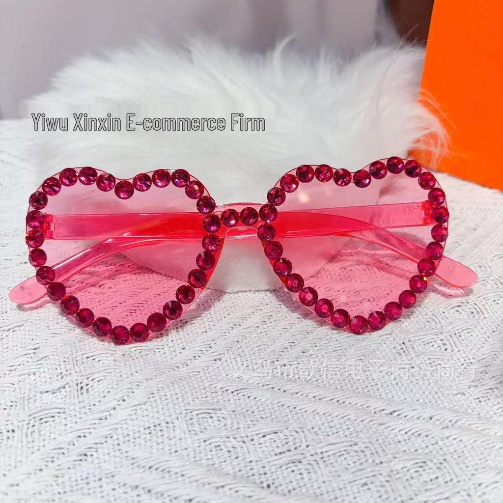 Färgglada Fjärilsolglasögon för Kvinnor och Barn - Trendiga Handgjorda Festglasögon