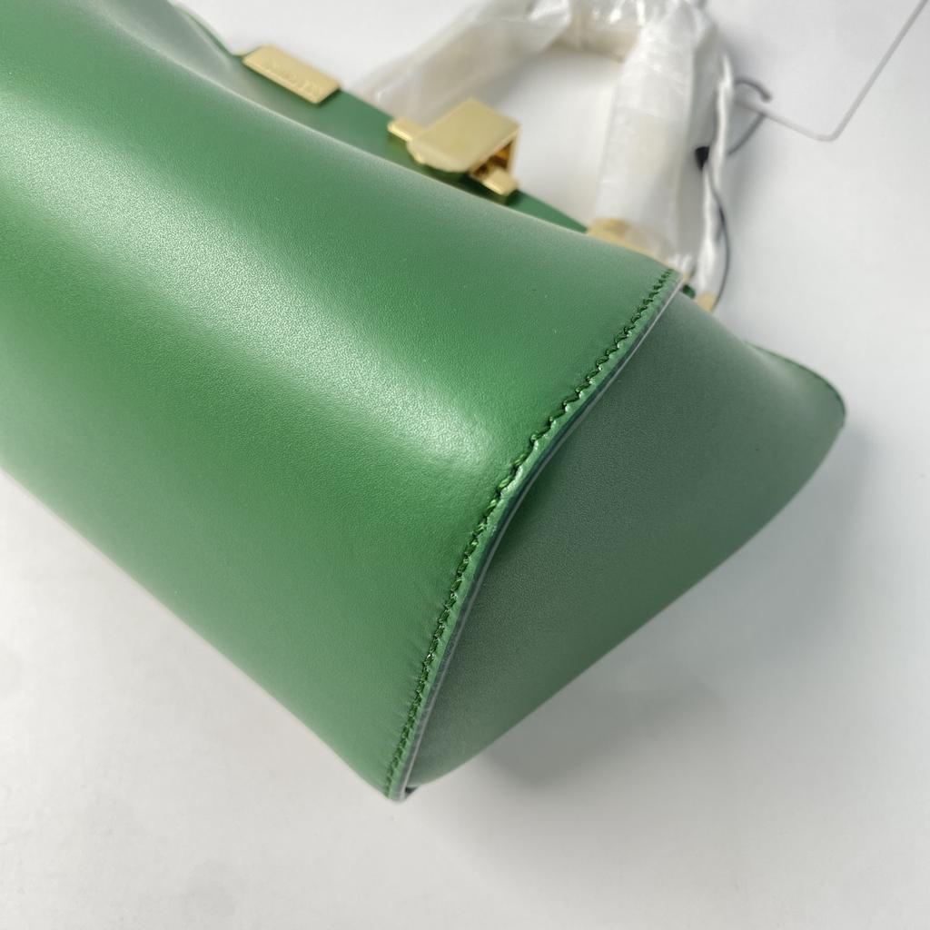 Used Shoulder Bag Green/gold Leather Women