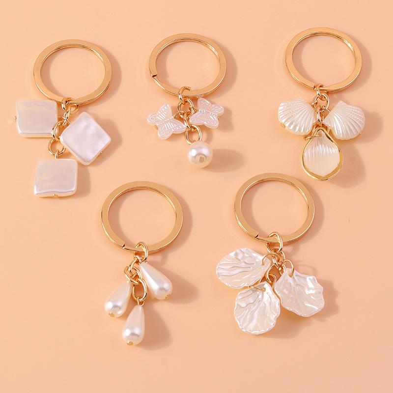 Cute Summer Beach Shell Keychain Pearl Keyring Pendants for Key Holder Women Girls Handbag Accessories DIY Handmade Jewelry Gift