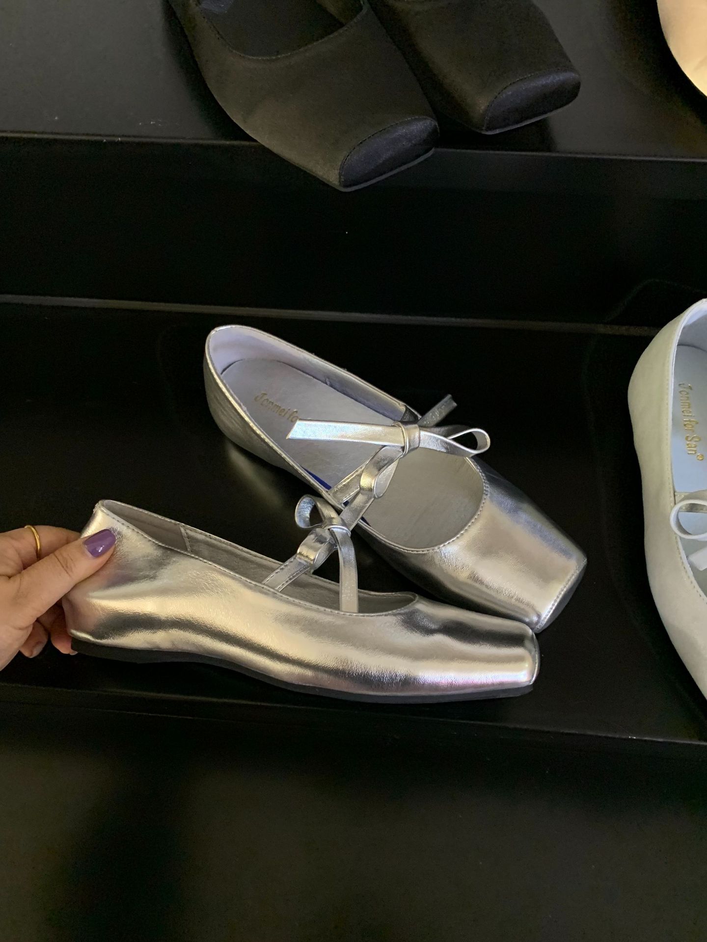 

inner height increase ballet shoes with skirt Mary Jane single shoes spring and summer new evening breeze bow women s shoes French shoes 39 серебряный