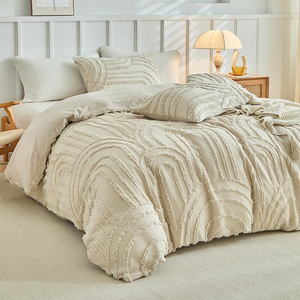 Embossed Floral Duvet Cover Set 2/3pcs Tufted Arched Striped Soft Bed Set All Season Skin-Friendly Quilt Cover and Pillowcases