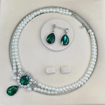 Semplice ed Elegante Perla con Intarsio di Diamanti, Design a Doppia Strato di Perline, Versatile e di Alta Gamma, Elegante alla Clavicola.