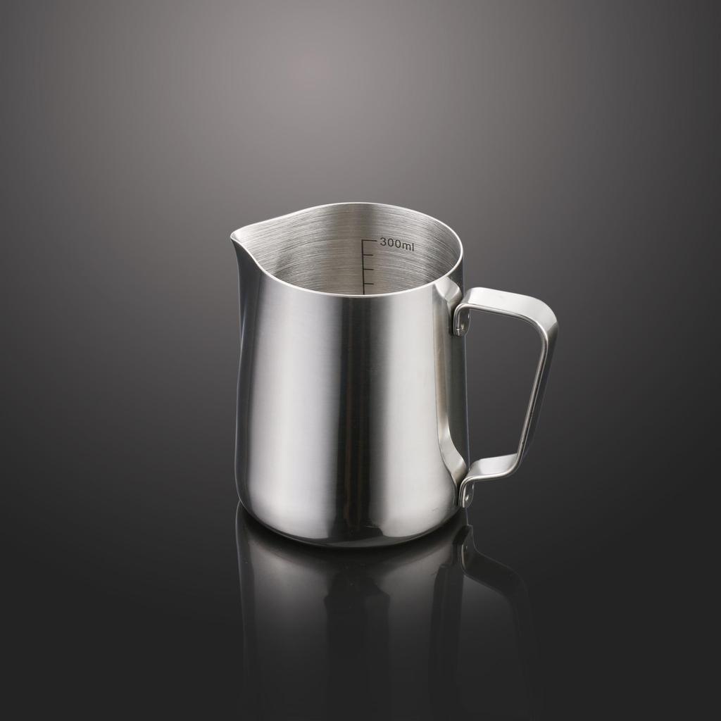 Thickened Stainless Steel Milk Frothing Cup with Scale - Japanese Style for Latte & Melting Wax