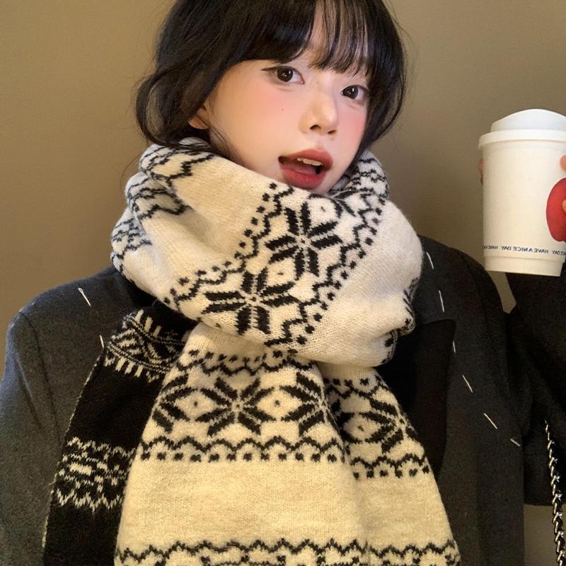 Women's Snowflake Double-Sided Knitted Scarf - Thick, Warm Vintage Shawl for Autumn/Winter In Korean Style