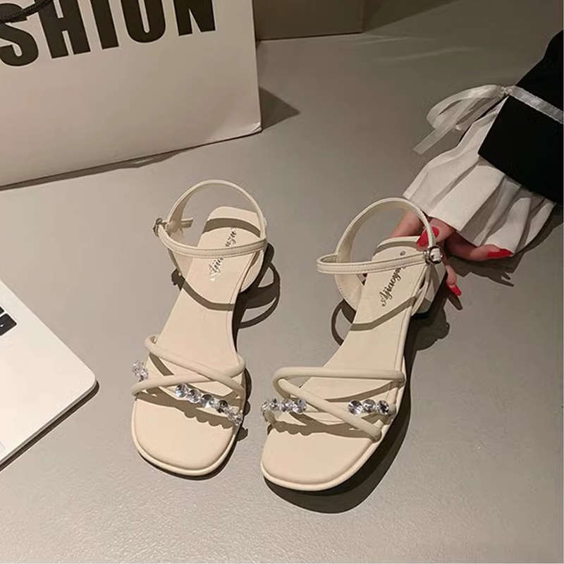 Beautiful high heels thick heel versatile fairy wind beach shoes female 2025 summer new French rhinestone open-toed sandals