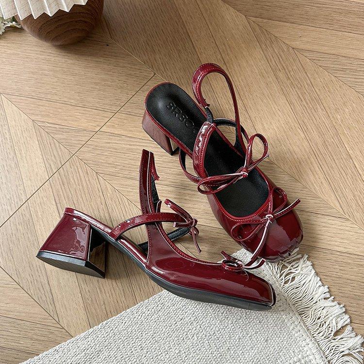 

Coarse heel silver bag head sandals fairy shoes 2025 spring and summer new bow with skirt French medium heel single shoes 39
