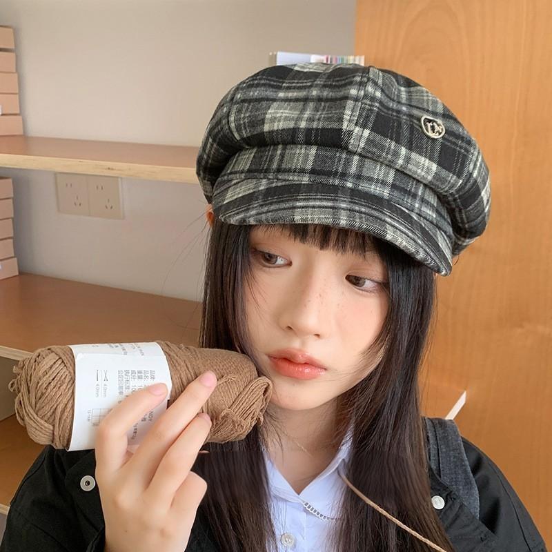 25 Early autumn new plaid sweet and cool high-quality octagonal hat women's big head circumference showing face small newsboy hat