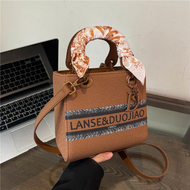 

Осень новая мода шелковый шарф контрастная сумка портативная на плечо через плечо женская сумка коричневый