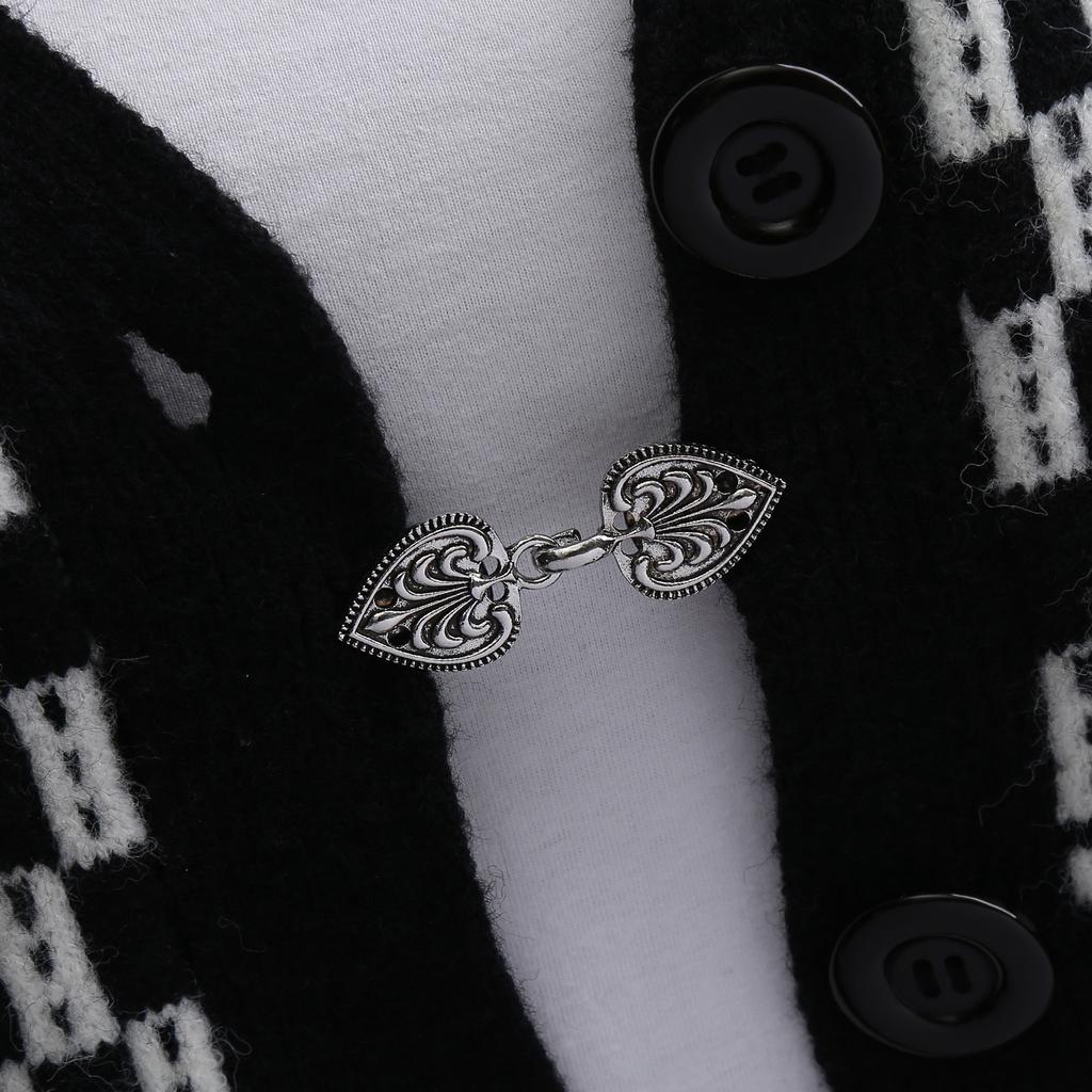 1/4pcs Vintage Sweater Swirl Clip Cape Cloak Clips for Dress Retro Cardigan Clip Shawl Clasp Shirt Button Clip for Girl Women