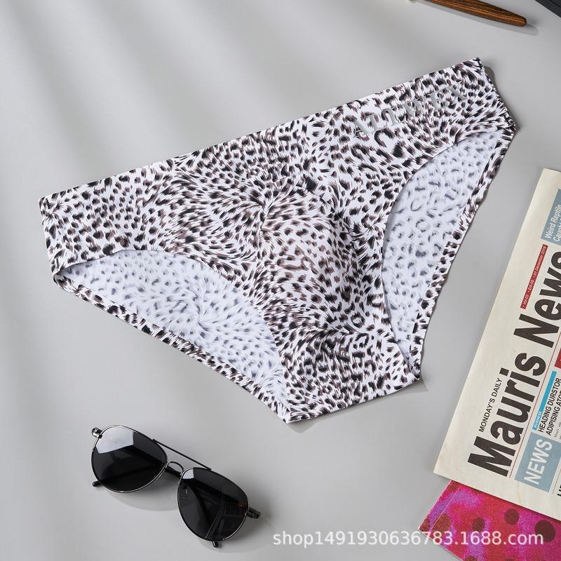 Herren 3D-konvexe Tasche sexy Tasche Ei-Buchstabe Leopardenmuster Eis-Seide Unterwäsche Slips Leopardenmuster Hose