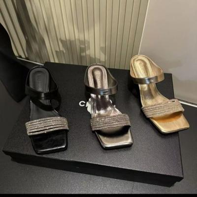 Sapatos de mulher – Sandálias de salto