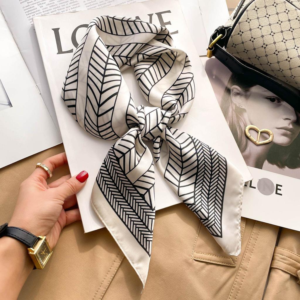 [Complete Works] Black and white simple cashew flower silk scarf premium waist ethnic style waist scarf decorative headscarf scarf workplace
