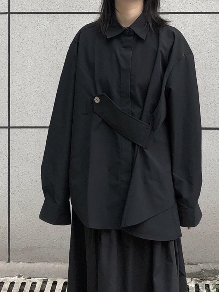 Camicetta da donna asimmetrica stile giapponese Top streetwear punk cool camicia nera oversize manica lunga abbottonatura abiti alternativi