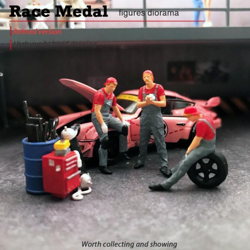 Repairman Figure Model 1:64 Scale Hand Painted Miniature Figure for Miniature Scenes Dioramas Props,Model Car Displays