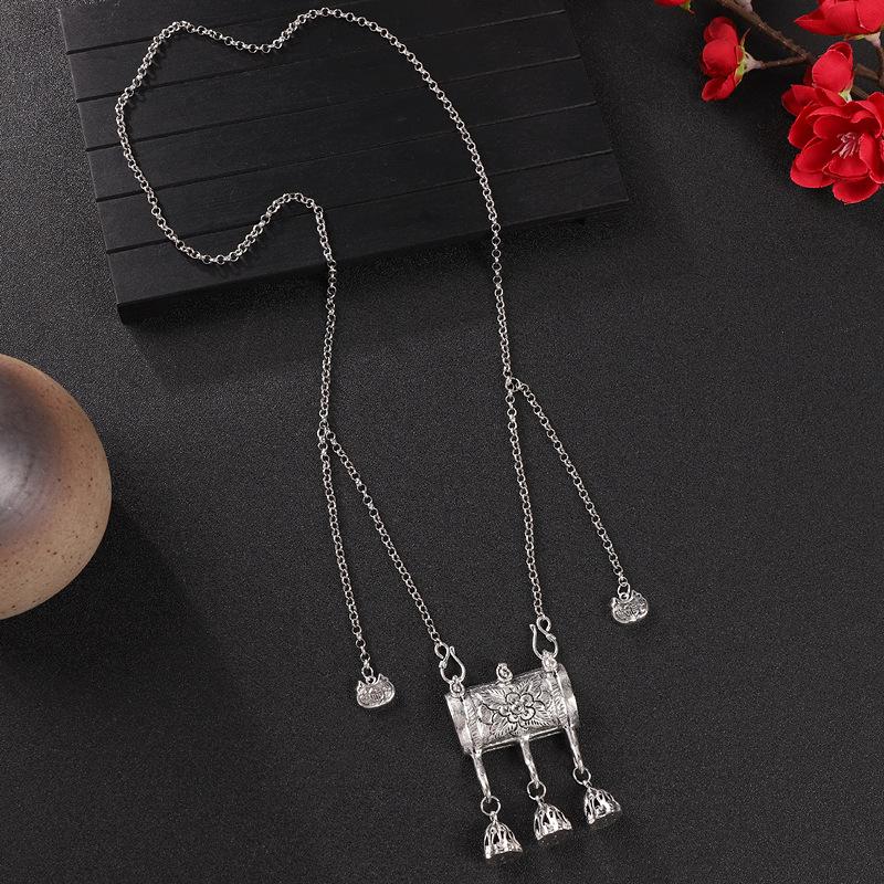 Women's Chinese-style long necklace with vintage fringed sweater chain accessory