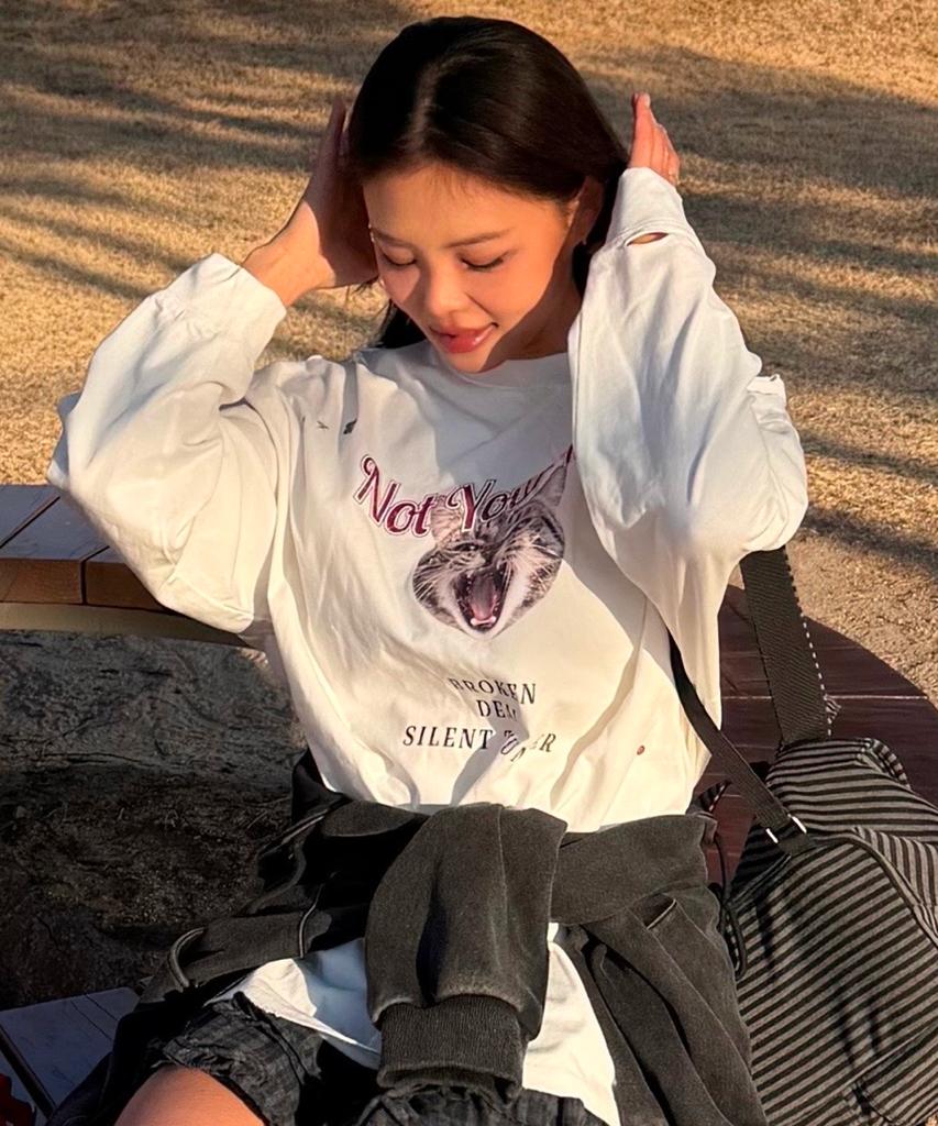 MIXXO Sticker Long Sleeve T-Shirt_Miwlwg308A