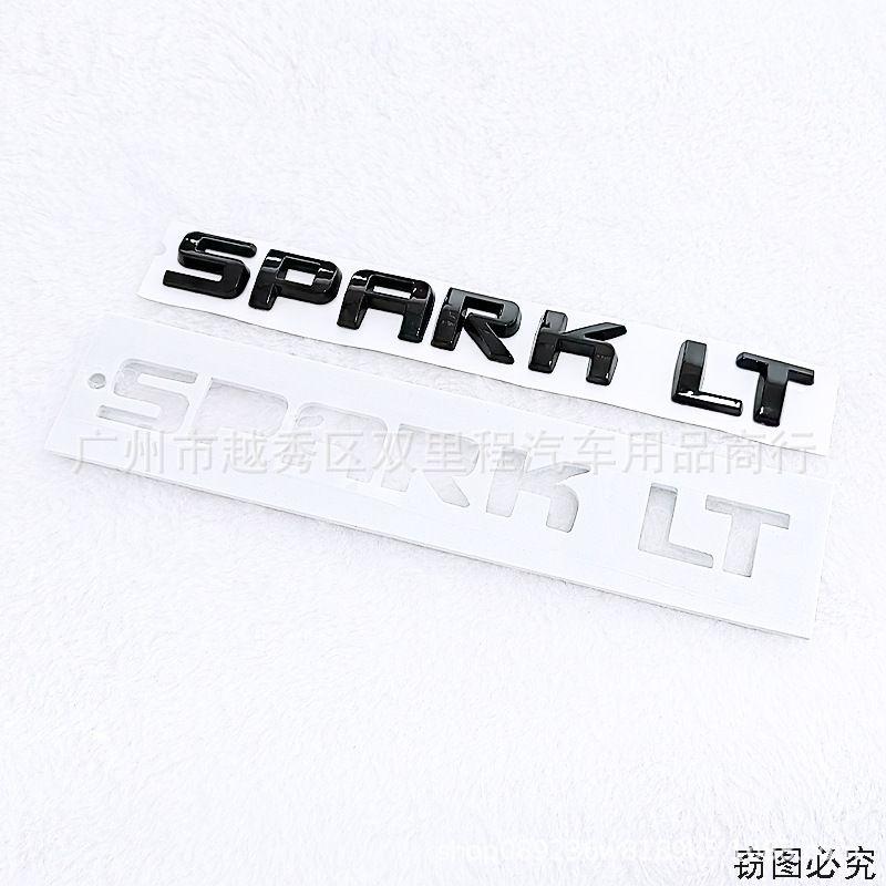 

Applicable to Chevrolet exterior decals for SPARK LT vehicles. Body modification decals for the trunk area with English lettering.